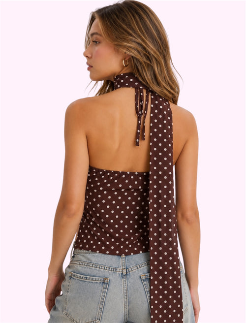 Blusa café de tirantes con puntos