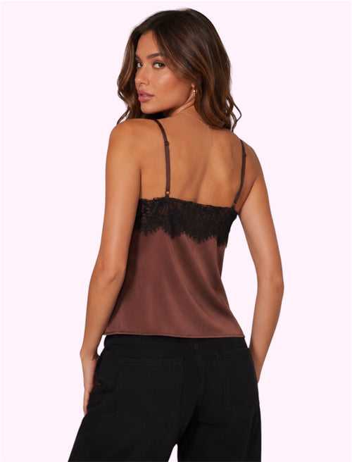 Blusa de satén café con encaje